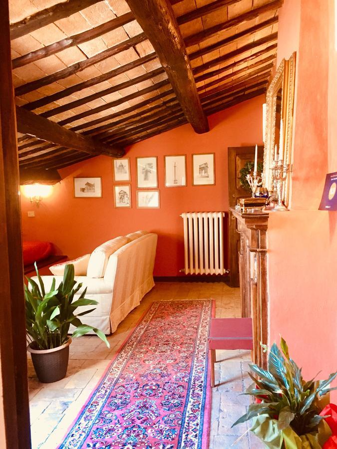 Appartamento Sotto i tetti del borgo Spoleto Esterno foto