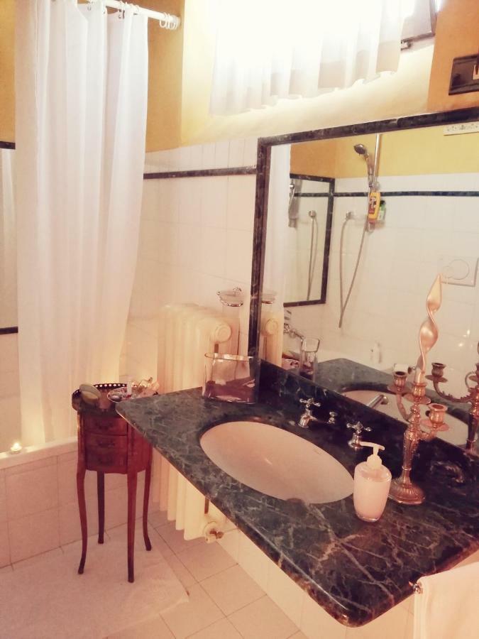 Appartamento Sotto i tetti del borgo Spoleto Esterno foto